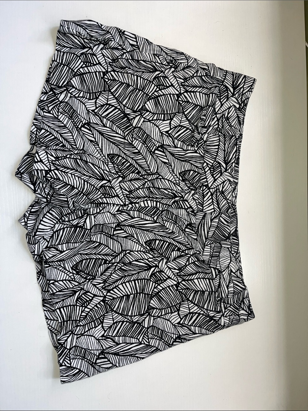 LOFT Black & White Leaf-Pattern Shorts